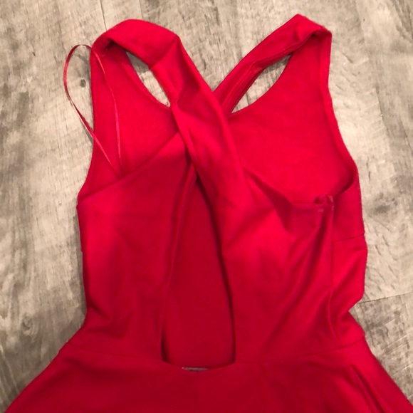 Red dress - Picture 3 of 3